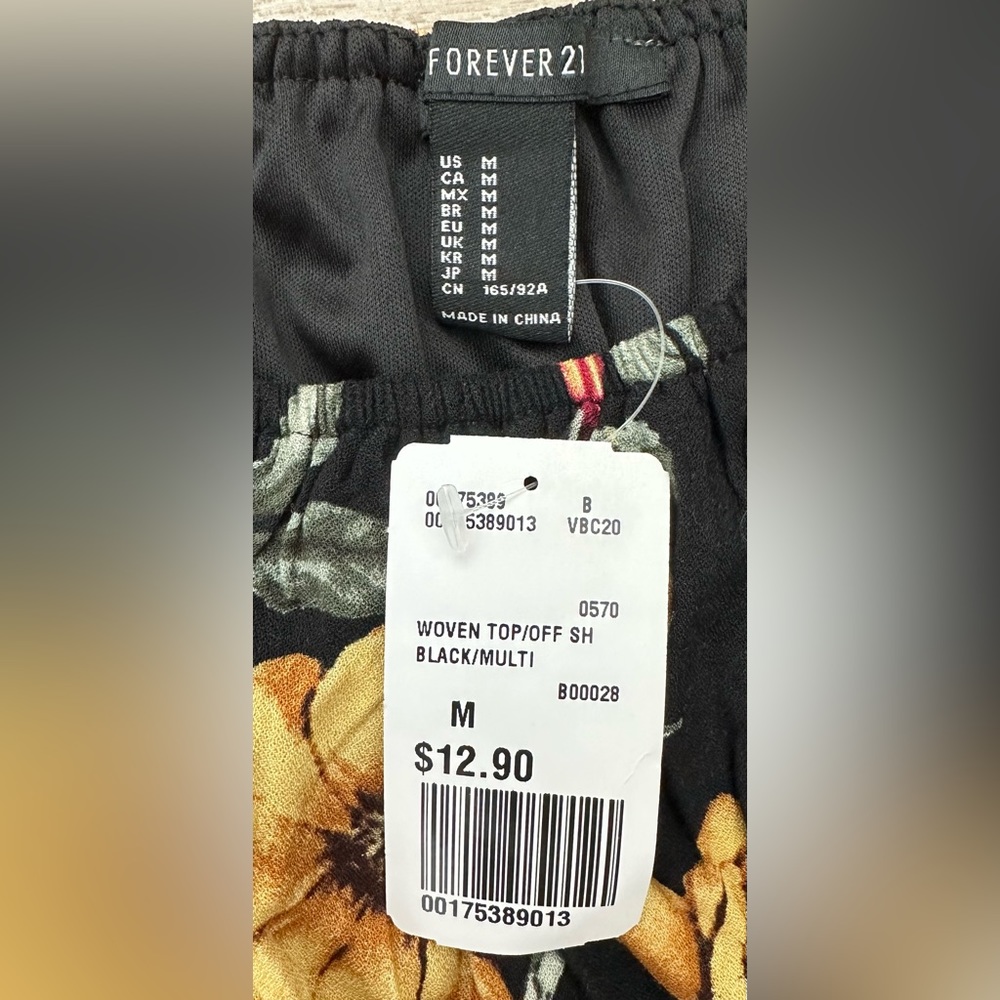 NWT Forever 21 Black and Floral Off the Shoulder Crop Top in Womens Size Medium - Picture 4 of 6